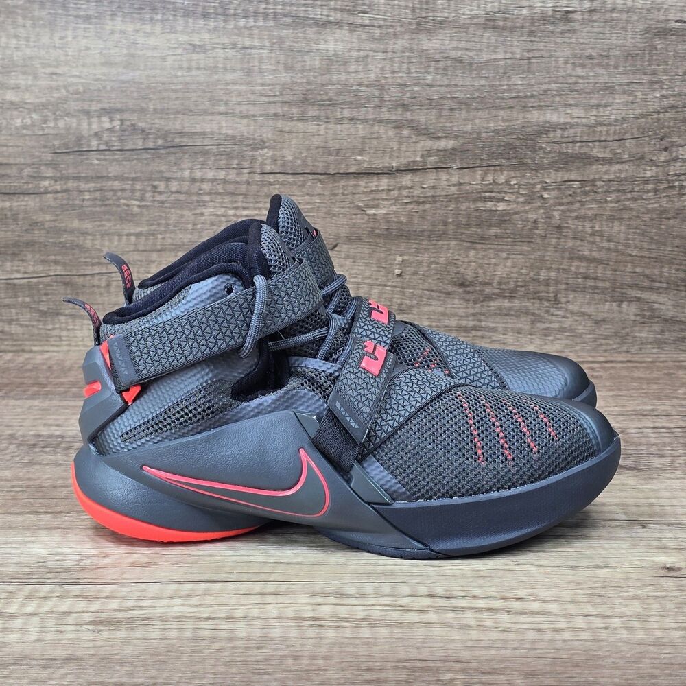 Nike Lebron Soldier IX 9 GS Kids Size 4Y Gray Hot Lava Sneakers 776471-002 NEW
